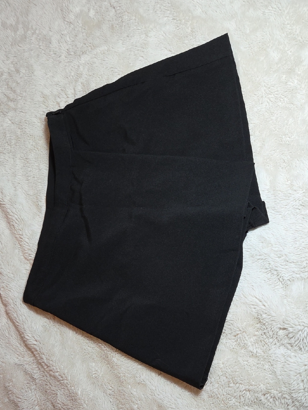H&M Black High-Waist Skort with Smooth Front